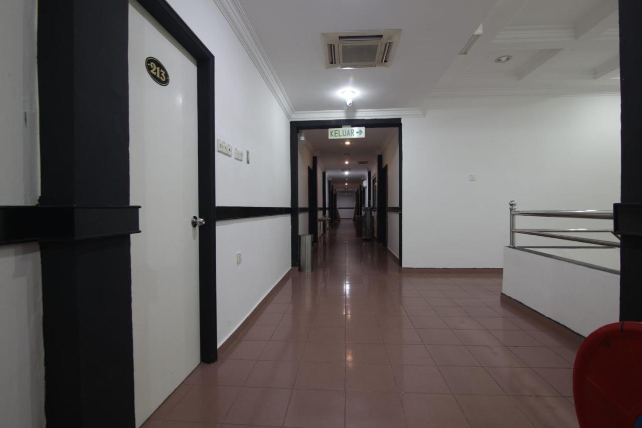 G City Hotel Teluk Intan Exterior foto